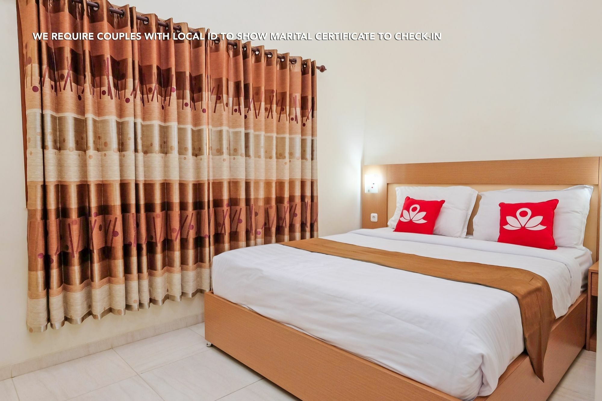 Zen Rooms Near Stasiun Kota Baru มะลัง ภายนอก รูปภาพ